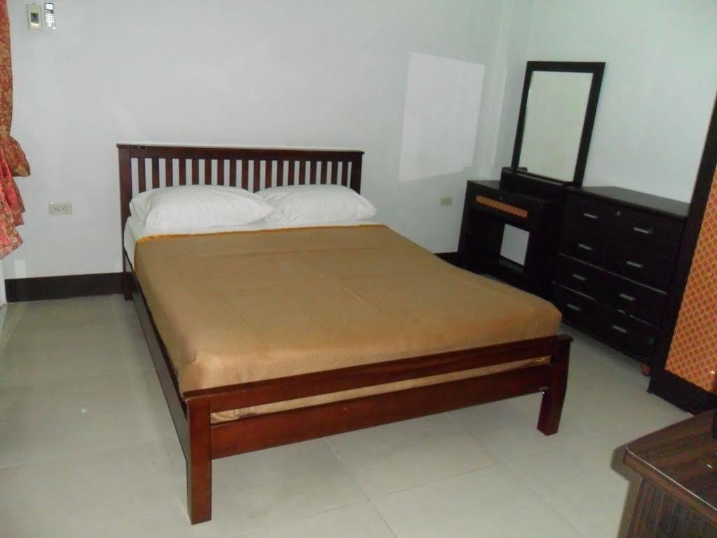 Malee Guesthouse And Restaurant Pattaya Eksteriør billede